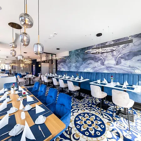 Western Premier Royal Blue Отель 4*